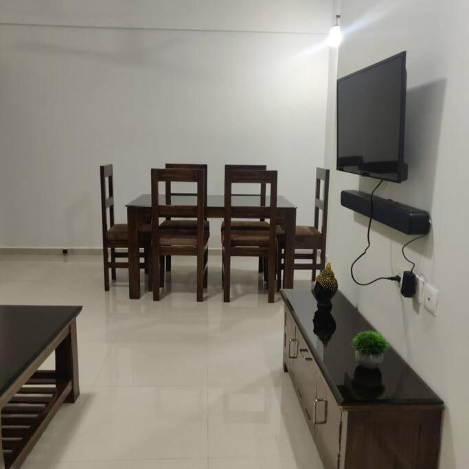 Kivi'S Kozy 2Bhk Luxurious Apartment Goa By Leela Homes Arpora Esterno foto