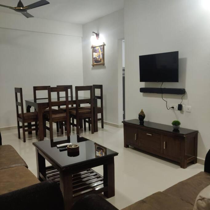 Kivi'S Kozy 2Bhk Luxurious Apartment Goa By Leela Homes Arpora Esterno foto